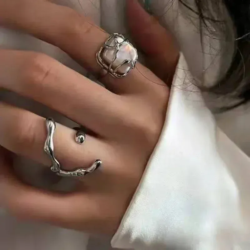 2023 New Fashion Simple Heart Vintage Love Ring Personalized Adjustable Opening Fashion Black Ring Girl Jewelry