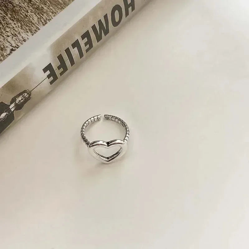 2023 New Fashion Simple Heart Vintage Love Ring Personalized Adjustable Opening Fashion Black Ring Girl Jewelry