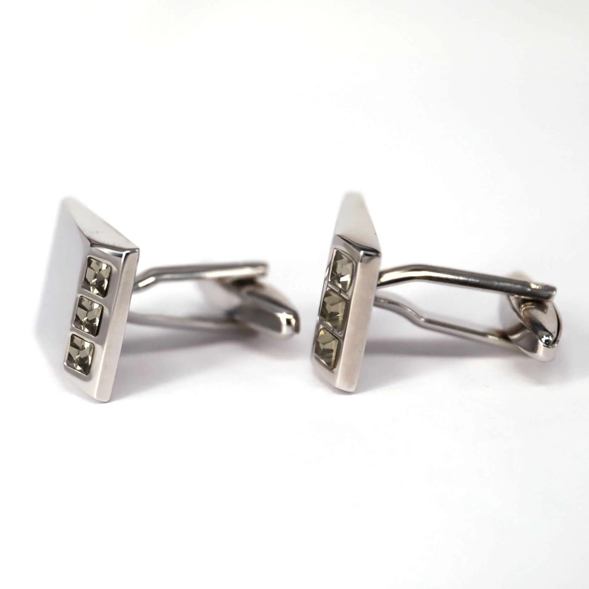 3 Crystals V Slope Cufflinks (Online Exclusive)
