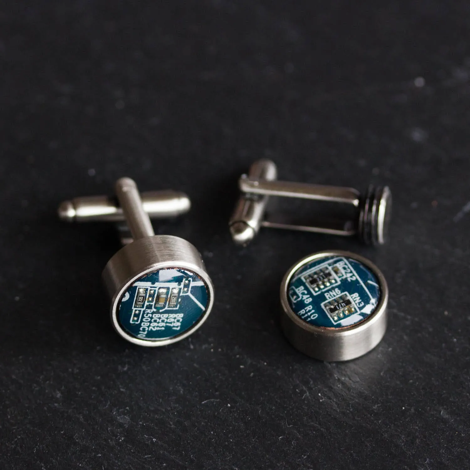 Cufflinks with 3 interchangeable pair of buttons