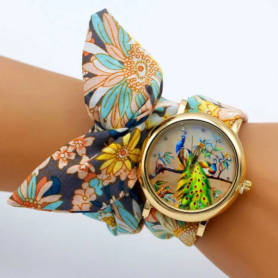 Design Ladies Butterfly Cloth Wristwatch