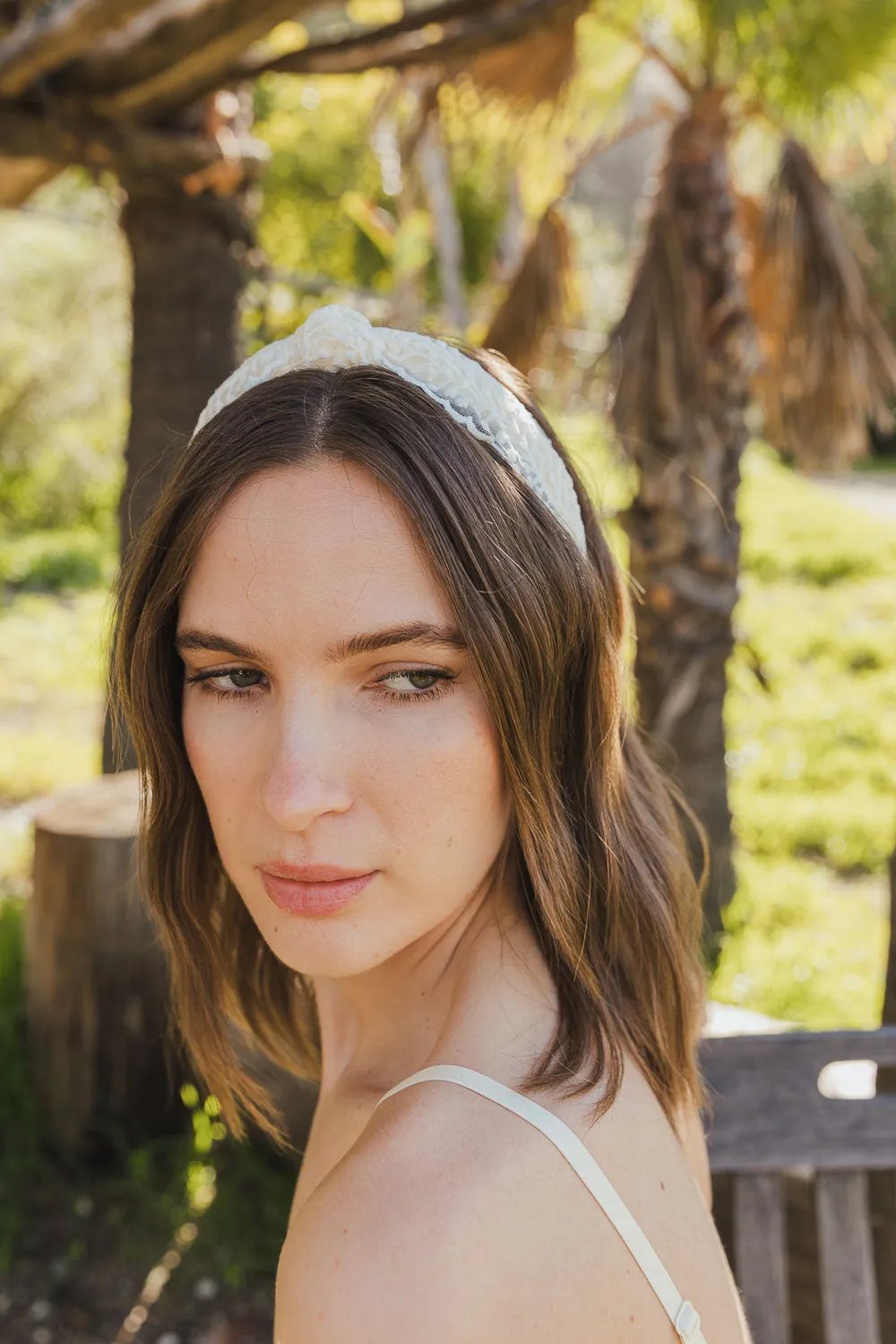 Embroidered Floral Knot Headband – Elegant and Stylish