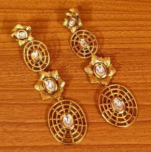 GOLD LOOK FLOWER PATTERN KUNDAN LOOK EARIINGS