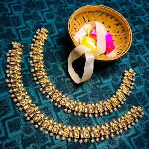 Gold Plated Anklet with Royal Kundan (Set of 2) - Design 4