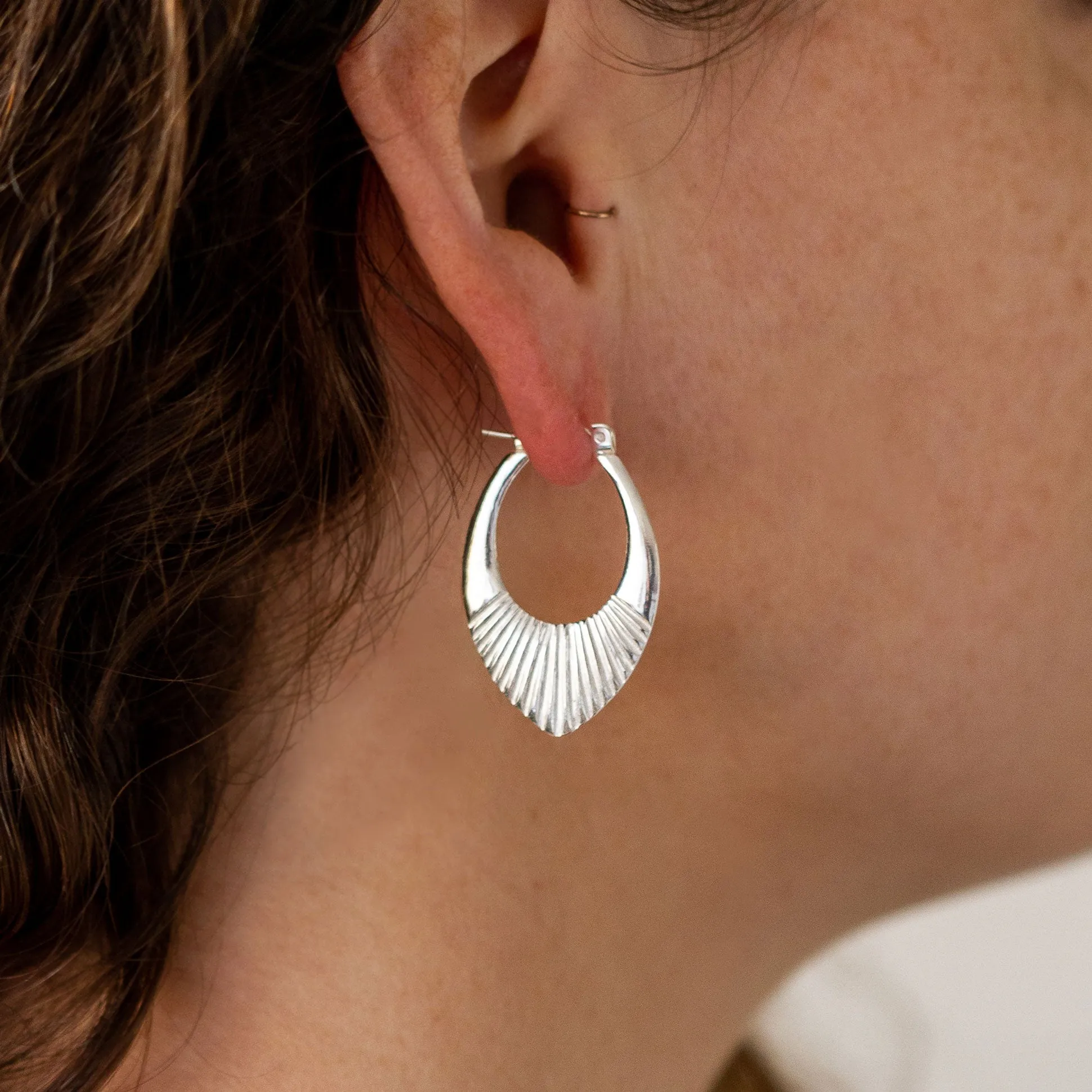 Medium Helios Hoops