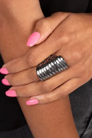 Paparazzi Ring ~ Imperial Glory - Black