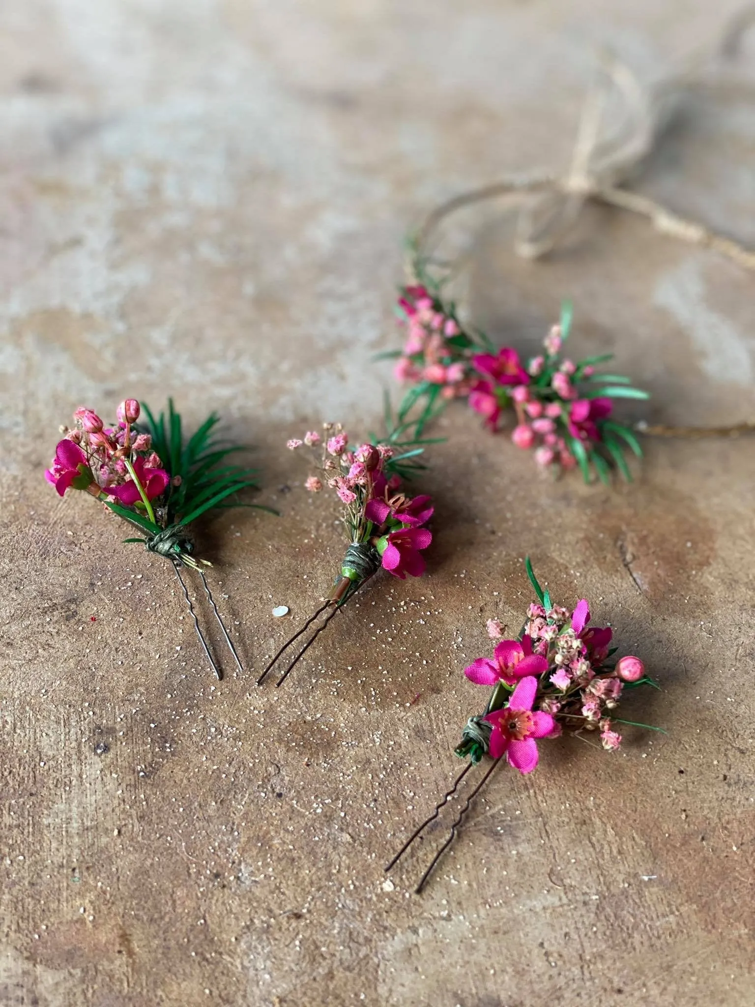 Pink flower hairpins for bride