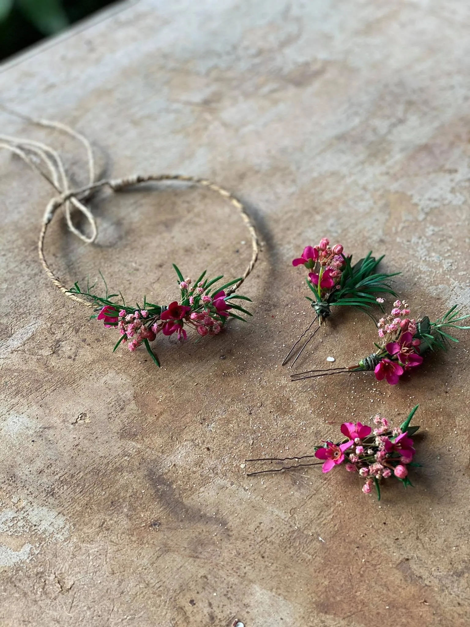 Pink flower hairpins for bride