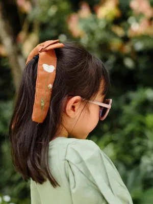 Sienna saccharine bow