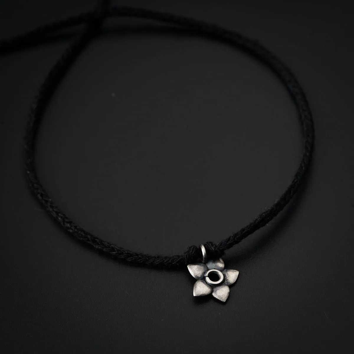 Silver Flower Motif Anklet/Payal