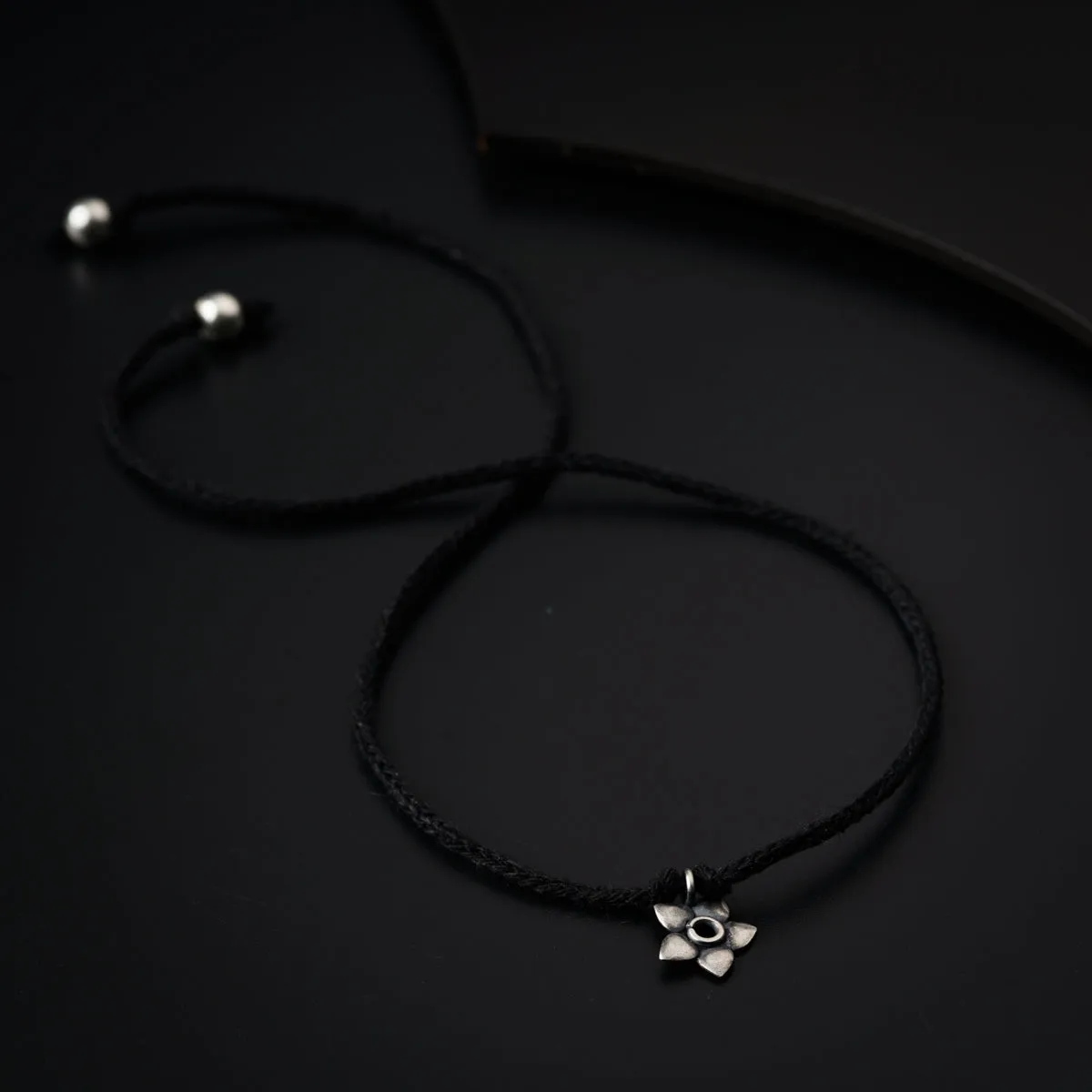Silver Flower Motif Anklet/Payal