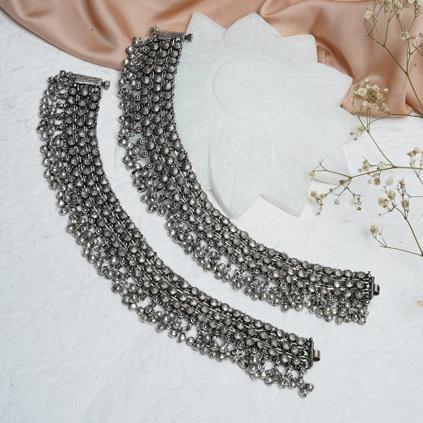 Teejh Turvi silver oxidised anklets