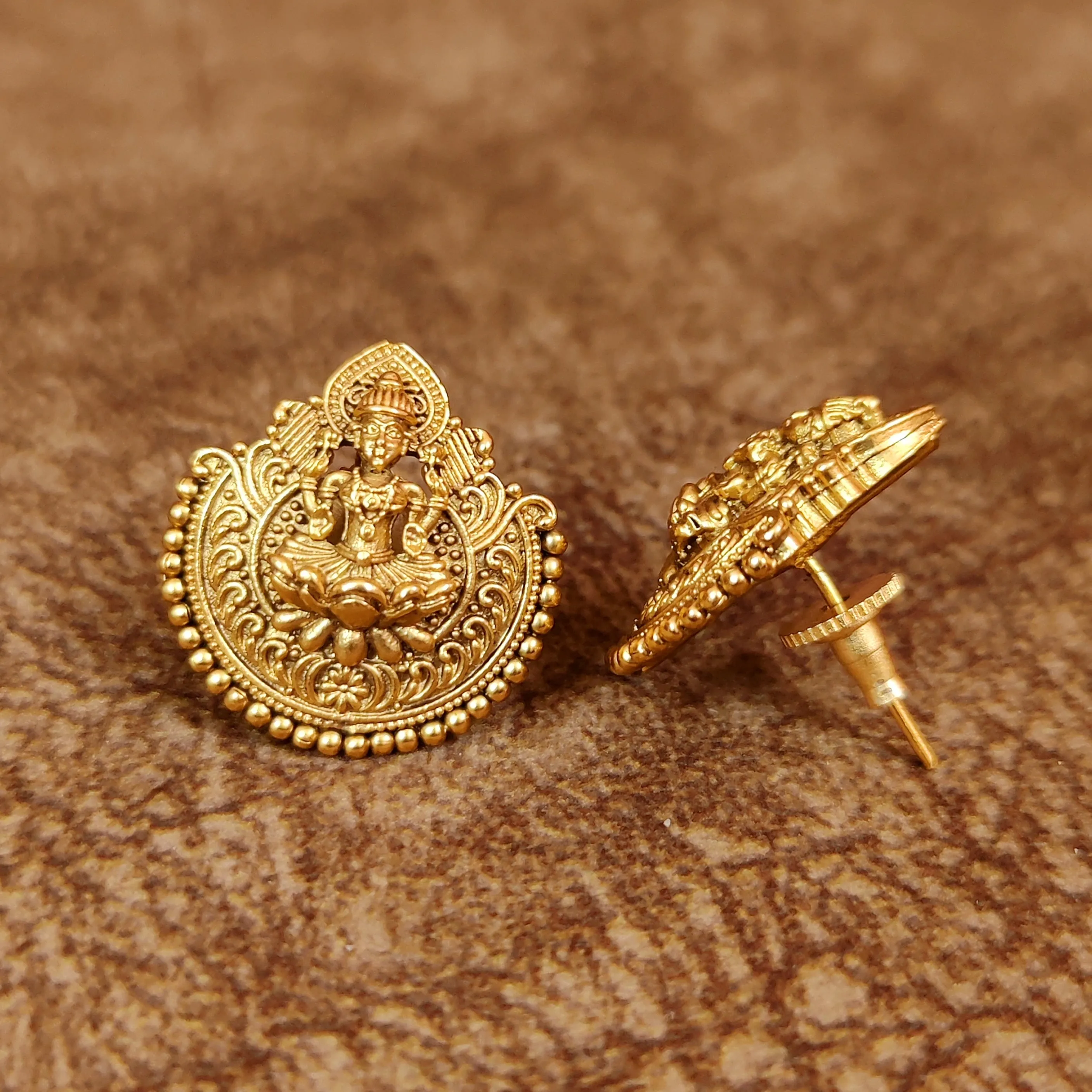 TEMPLE LOOK GOLD LOOK ALIKE STUDS