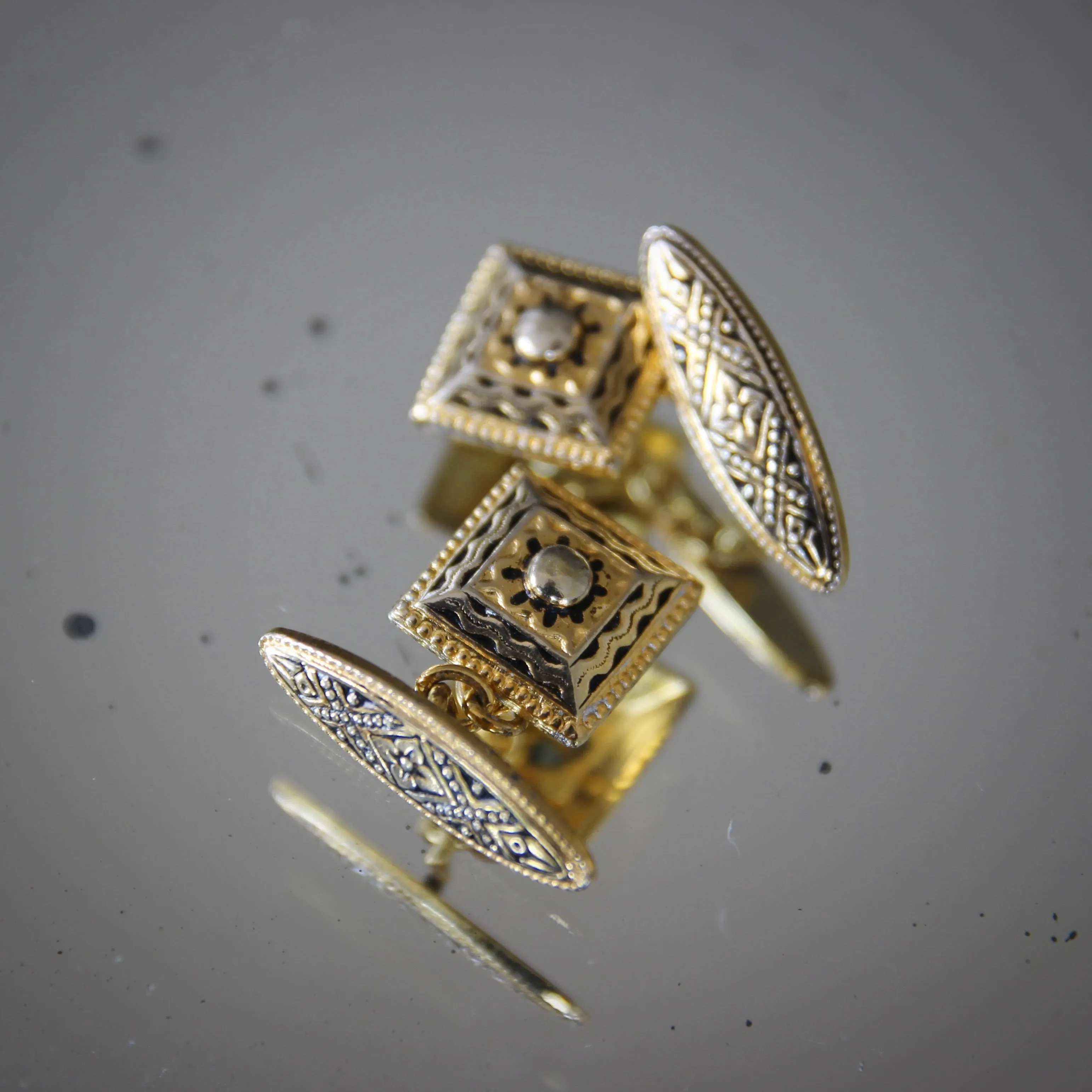 Toledo Bevelled Square Cufflinks